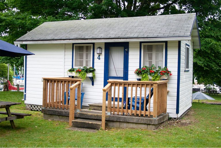 Cottages Bayfield River Cottage Colony & Marina